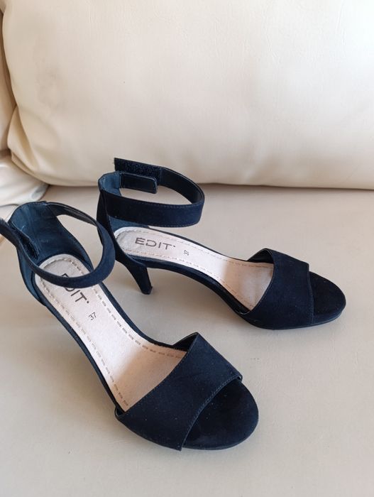 Дамски сандали  нови