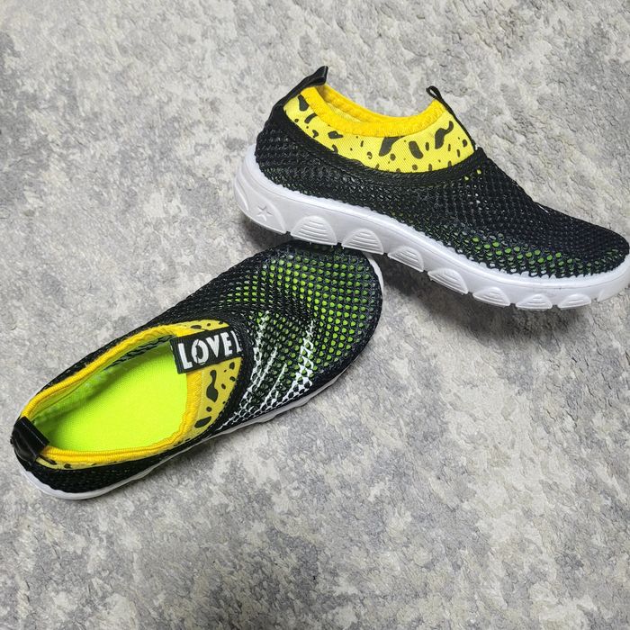 Кроссовки детские