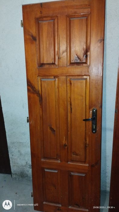 Дървени интериорни врати