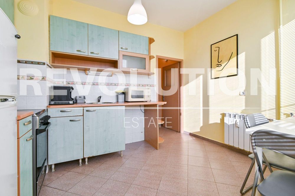 Дава се под наем Двустаен апартамент в София, Гоце Делчев - 68 кв.м за 664 € - Снимка #4