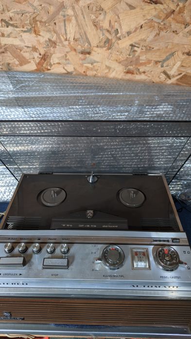 Magnetofon Vintage Grundig TK 245 Deluxe – Stereo, Hibrid (Lămpi)