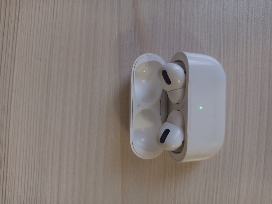 Наушники AirPods pro