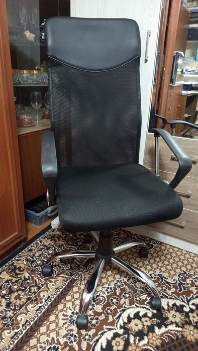 Продам офисное кресло