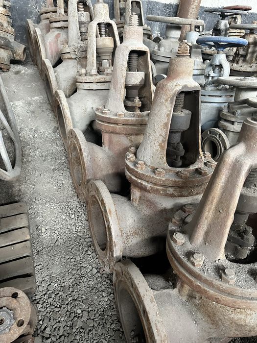 Продам вентили 200/40