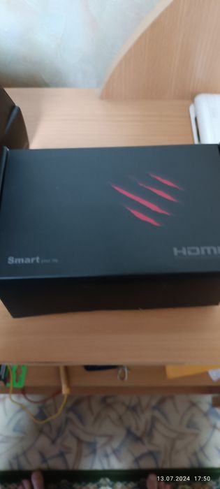Продам тв бокс новый