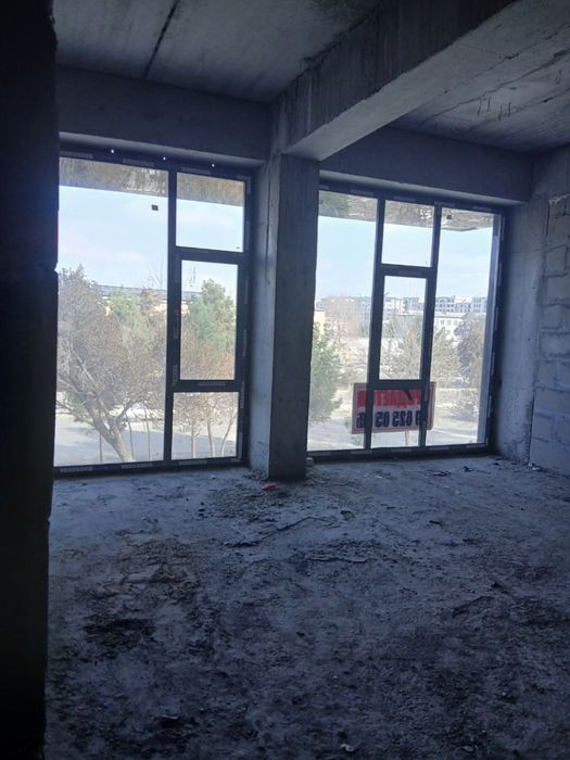 Квартира сотилади узимники 3 хоналик келиштириб бераман