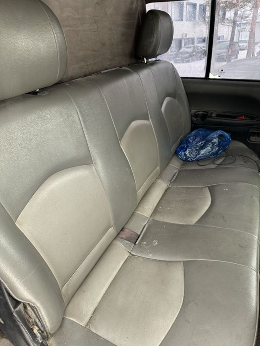 Автомабиль Hyundai Starex