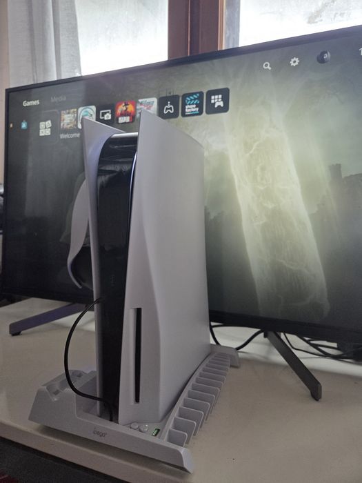 Sony Playstation 5/Ps5  + слушалки и стойка