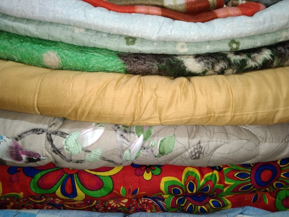 Продам одеало и матрас