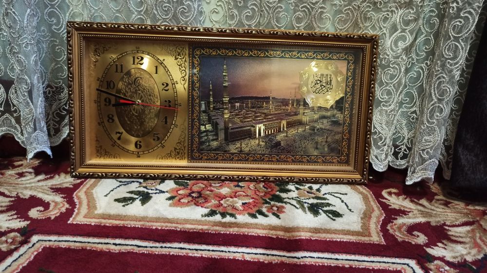 Продаётся настенные часы