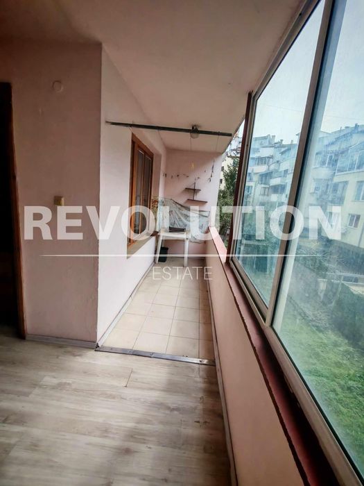 Дава се под наем Едностаен апартамент в Варна, Автогара - 45 кв.м за 200 € - Снимка #4