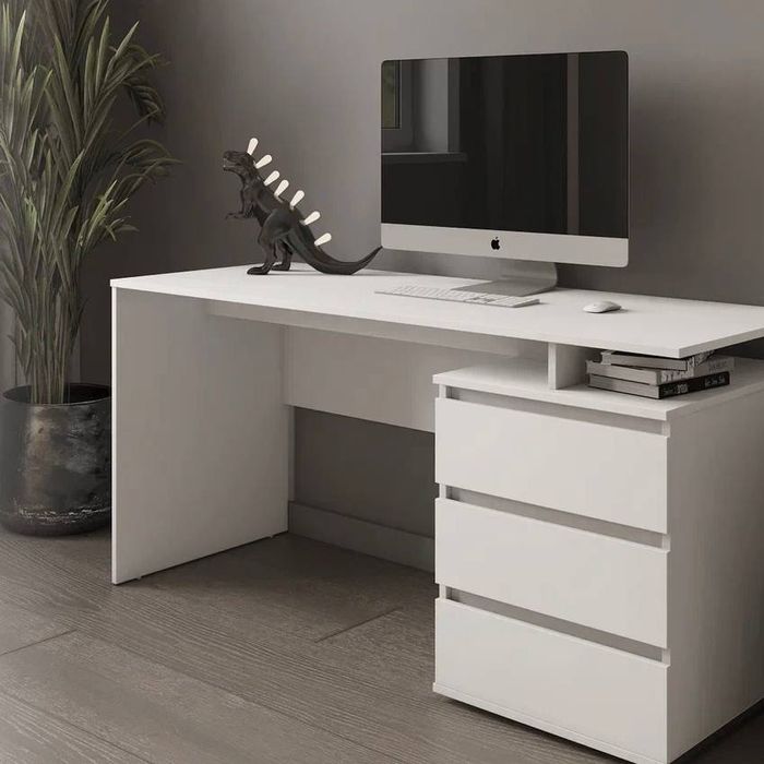 Письменный стол Кайт от фабрики YANA ECO MEBEL – удобно и стильно!