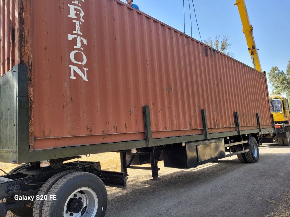 Zil konteynerovoz sotiladi