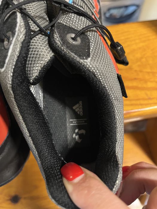 Маратонки Adidas унисекс номер 39