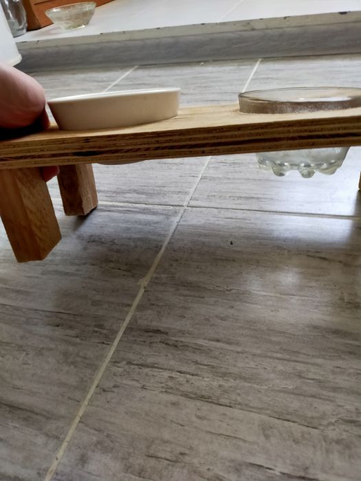 Подставка под миски для кошек и собак