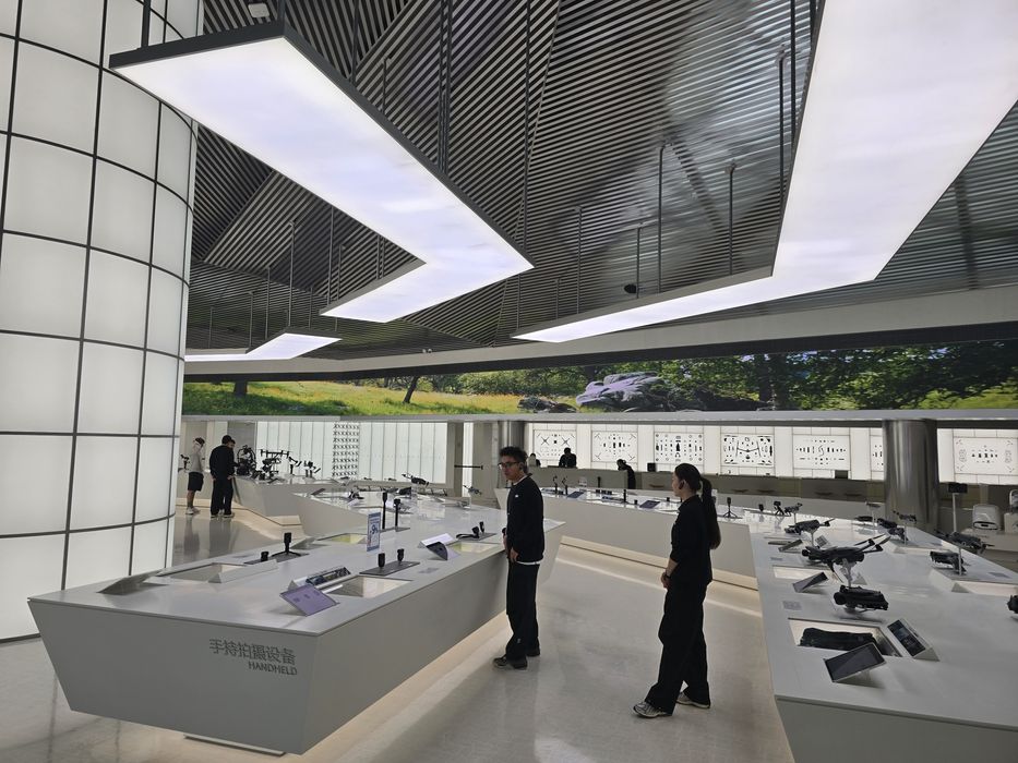 DJI Mini 5 Pro Fly More Combo RC2 cu acte de achizitie