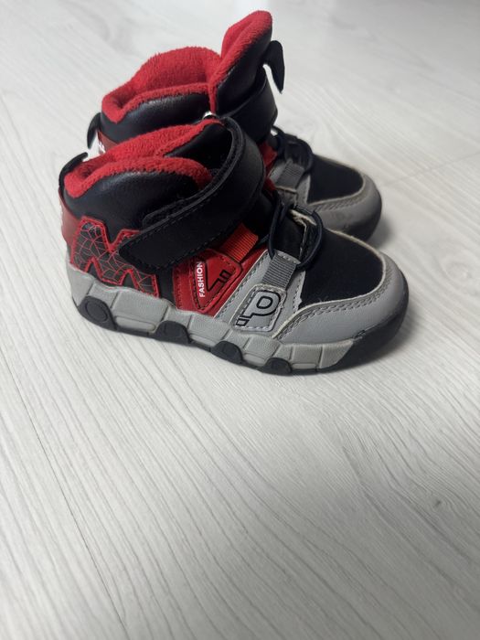 Куртка на 2-3 года