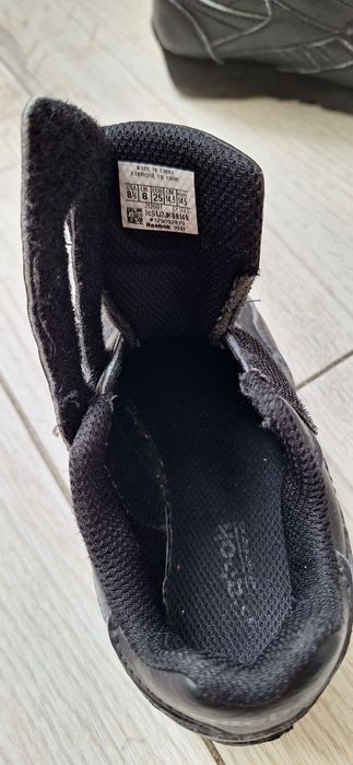 Adidasi reebok de copii