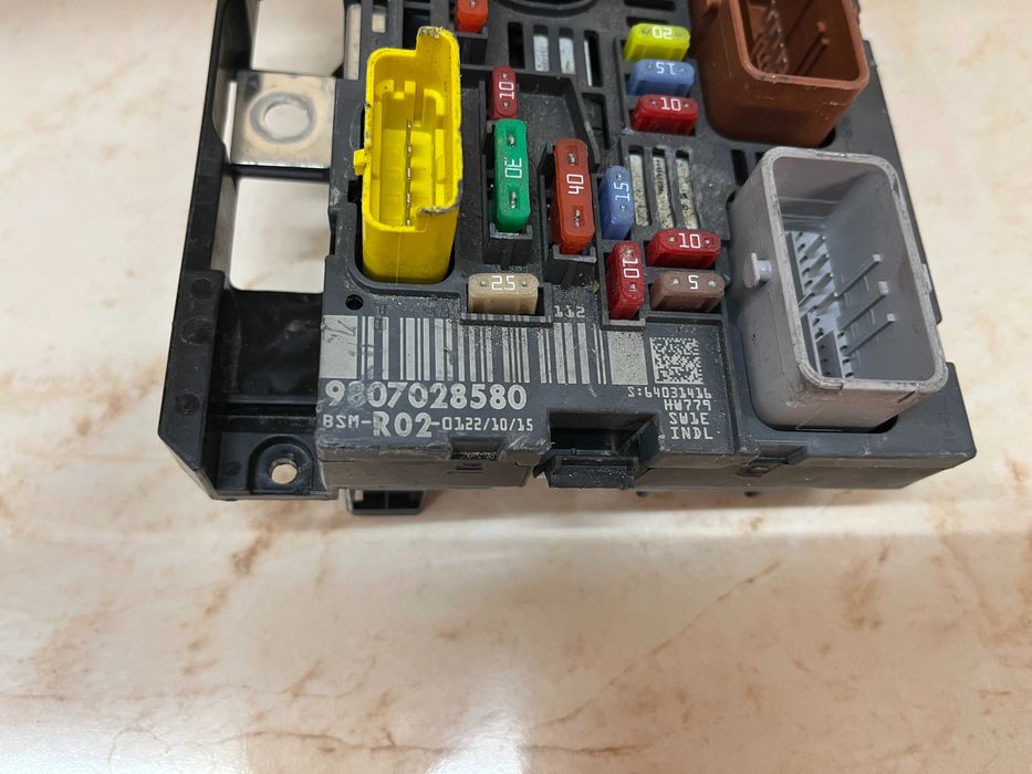 Бушонно табло Бушониера BSM R02-00 БСМ Р02-00 Peugeot 3008 Citroen C5