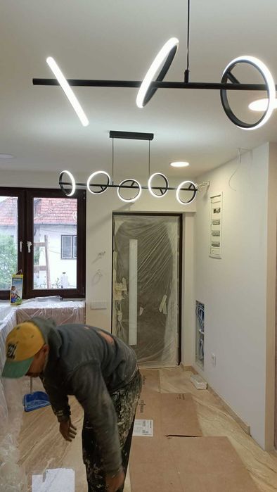 Constructii, Finisaje interioare si exterioare, Tencuieli Gleturi Zugraveli Gresie Faianta Parchet Montare usi Rigips Instalatii Reparatii Acoperisuri