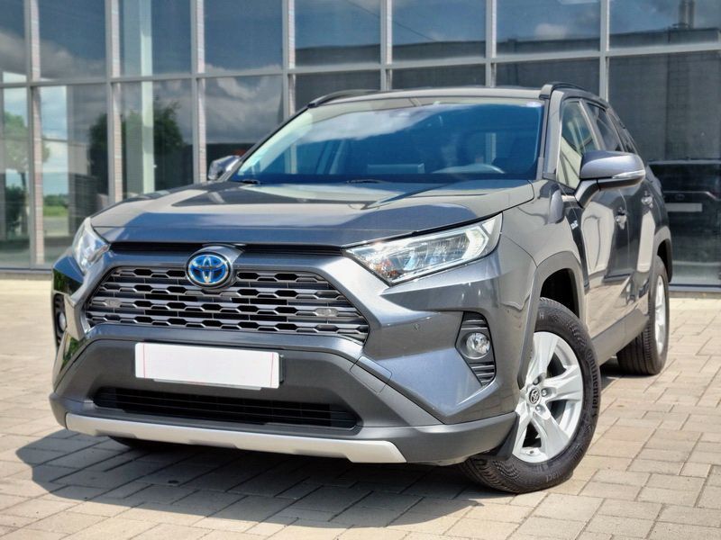 Toyota RAV4 Tracțiune 4X2 FATA / Hibrid / An:2021 / Camera / ACC+