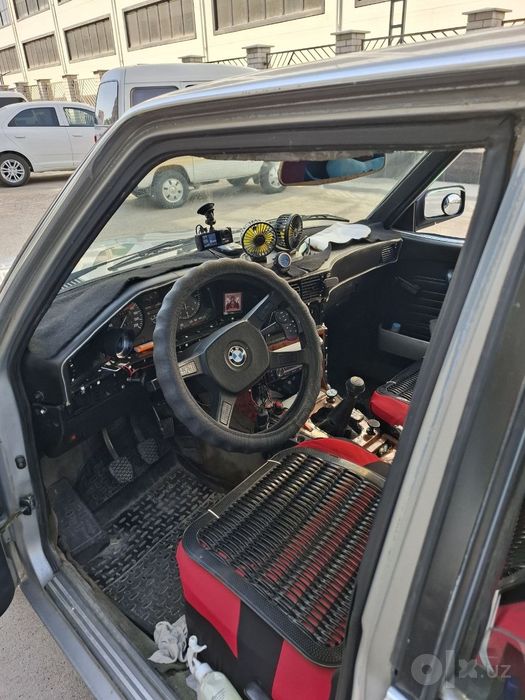 Продается автомобиль BMW E28 M20 520