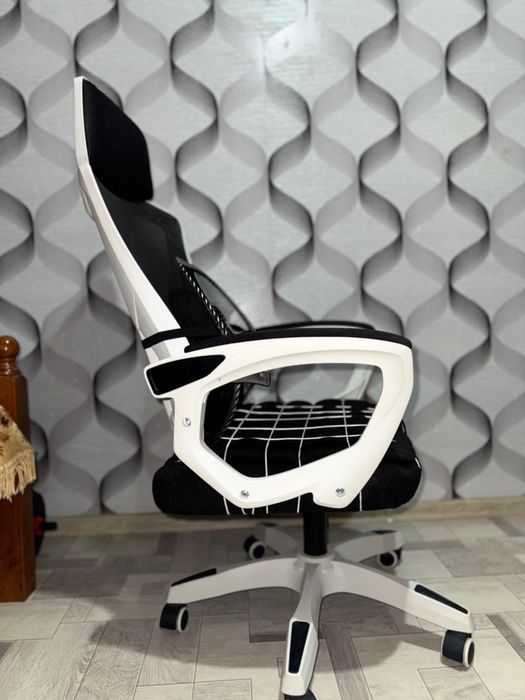 Продам игровое кресло