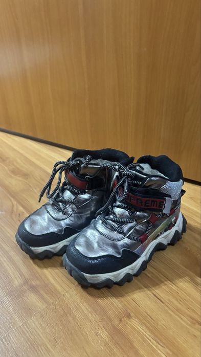 Продам детские сапоги