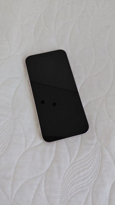 IPhone 13 в хорошем состоянии