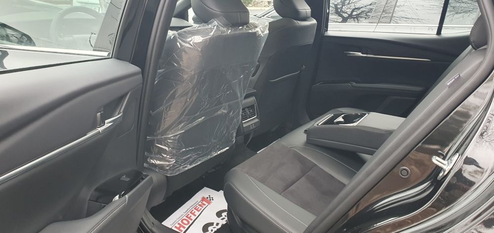 TOYOTA Camry. Gibrid 2.0L mator. Yili 2025. Yurgani 8. Narxi 46500