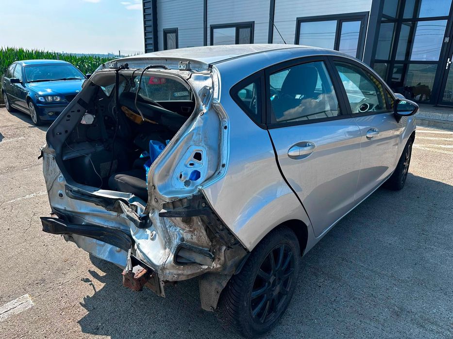 Dezmembrez Ford fiesta facelift 2014 1.0 benzina P4JB volan stanga