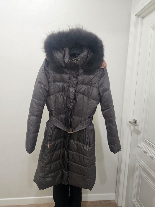 Продам пуховик Италия