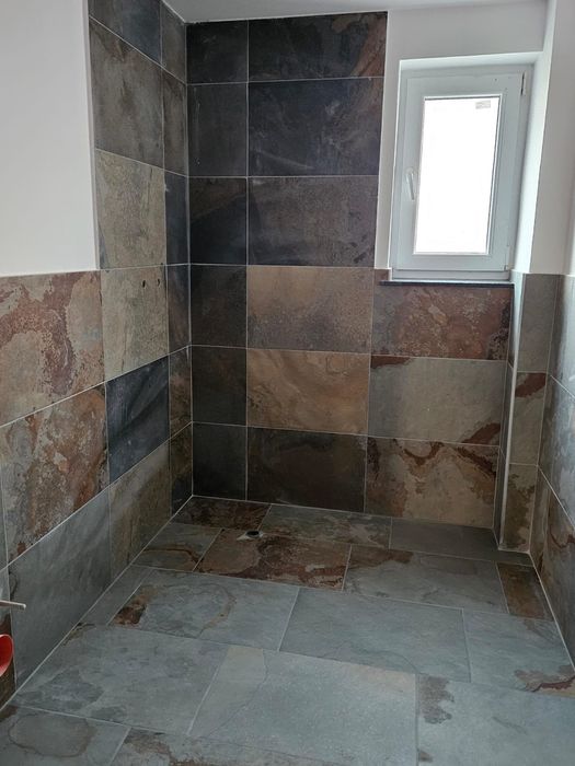 Casă & 7 ari de teren. Vânzare/închiriere.
