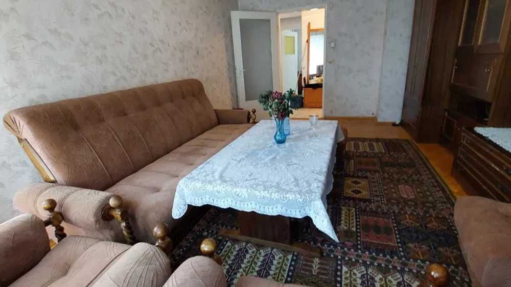 Дава се под наем Тристаен апартамент в София, Зона Б-18 - 90 кв.м за 500 € - Снимка #1