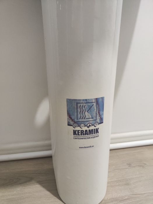 Акриловая ванна и умывальник