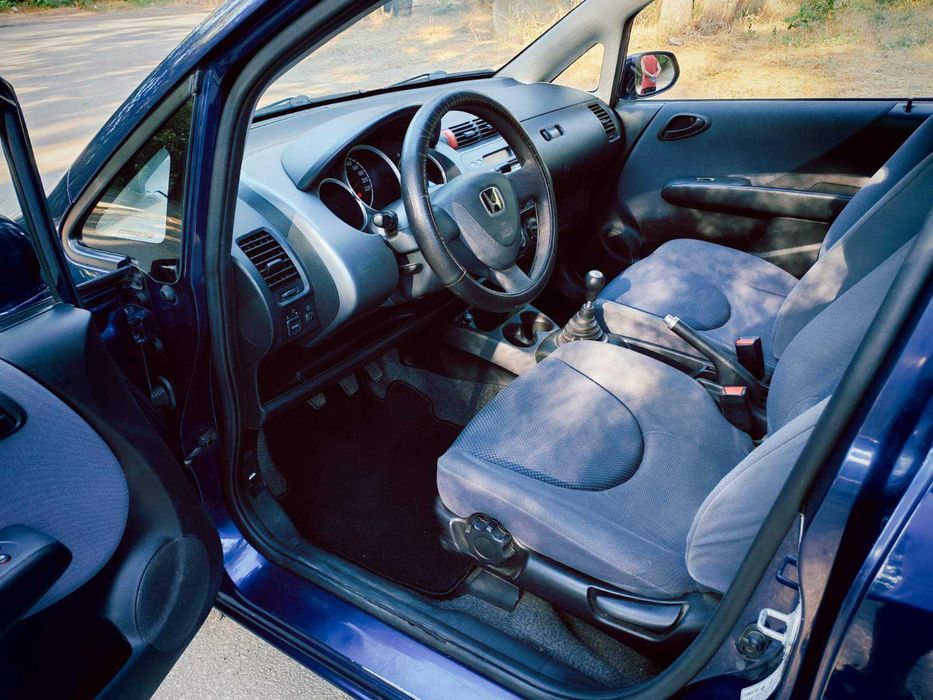 Honda Jazz 1.2 бензин – климатик, икономична и добре поддържана