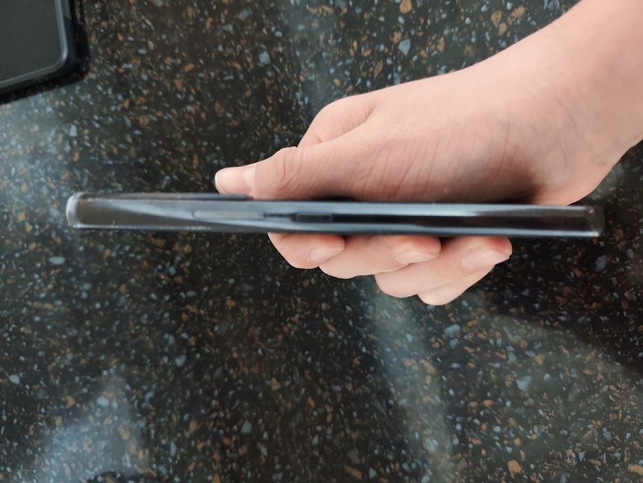 Samsung S22 8/128 коробка исеется