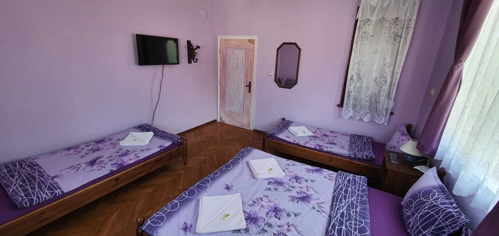 „ Бабината къща ”