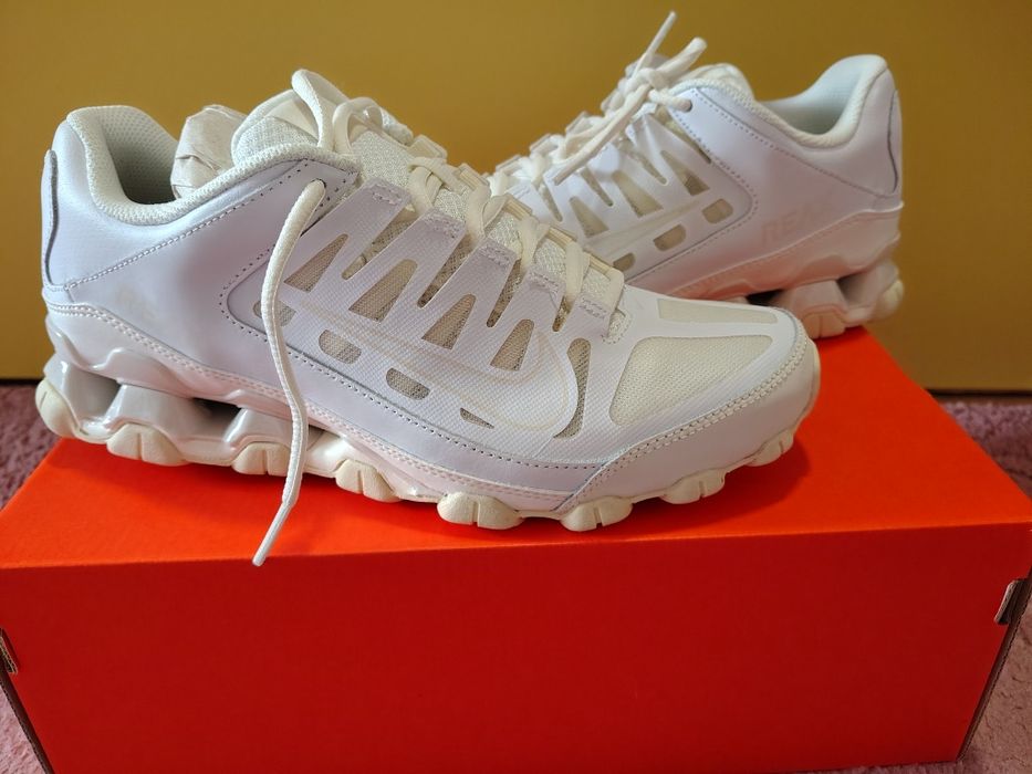 Маратонки Nike 39 номер
