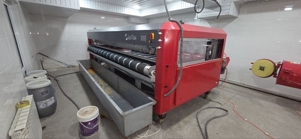 Gilam yuvish apparati