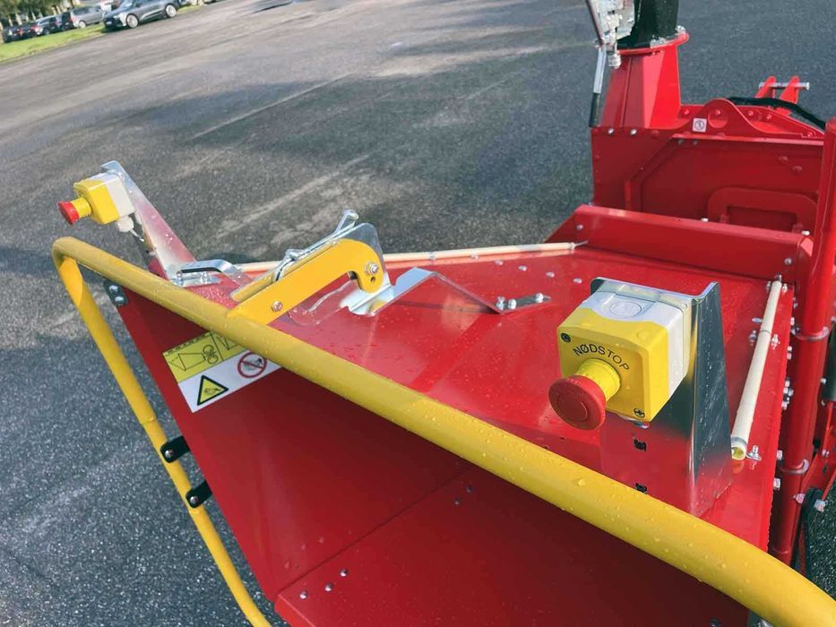 tocator lemn la tractor pc 2000