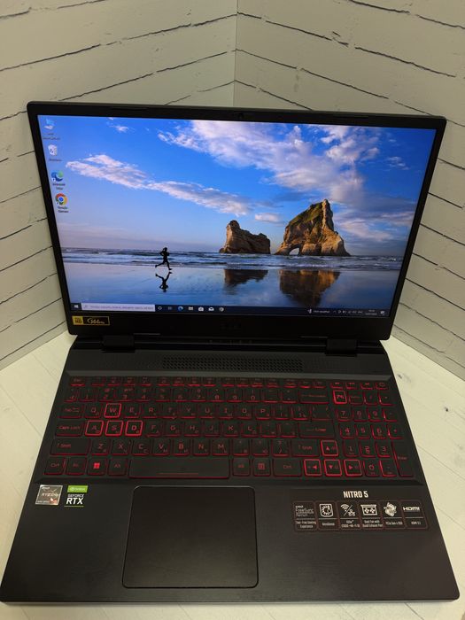 Игровой ноутбук / Acer NITRO 5