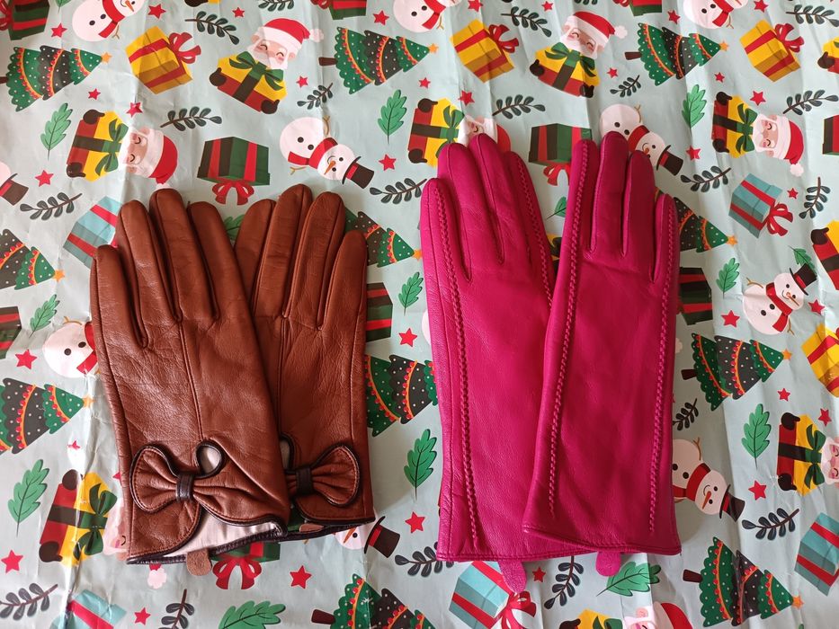 Пальто разные..Шапки.