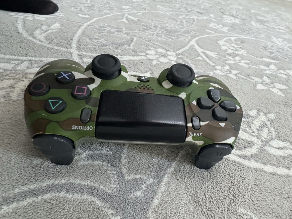 Продам джостик ps4