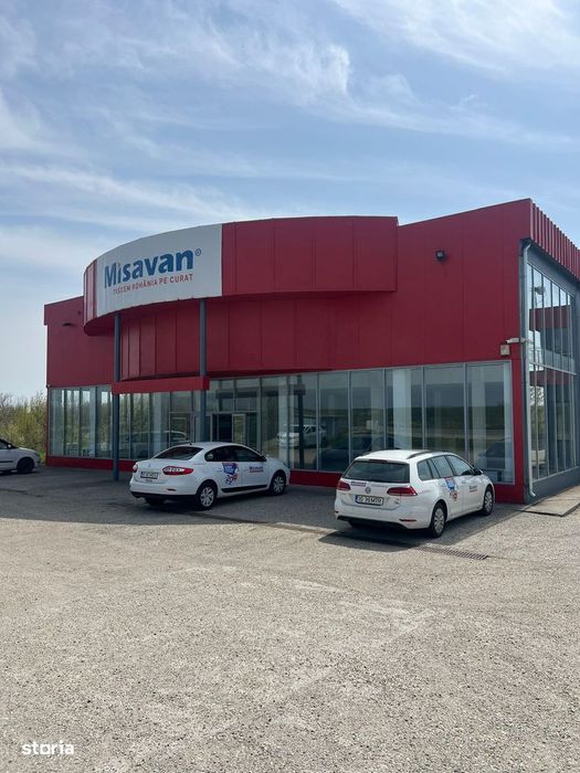 Showroom si Hala de vânzare, 2100mp, gata de utilizare