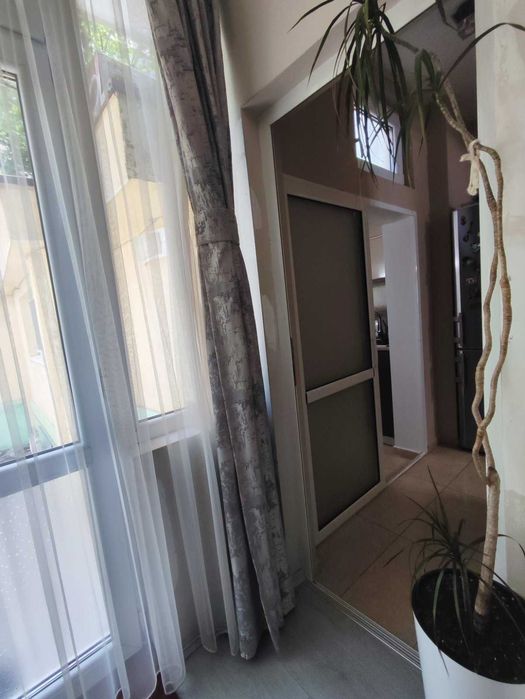 Продава се Тристаен апартамент в Варна, Център - 80 кв.м за 1613 €/кв.м - Снимка #8