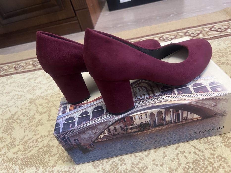 Туфлилер сатылады. Жаңа киілмеген.