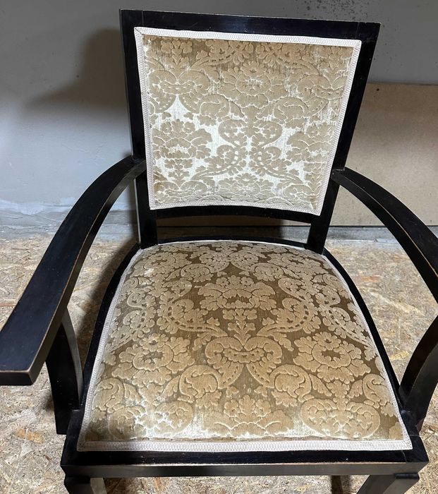 Jilt Vintage din lemn masiv Stil ArtDeco; Scaun cu manere tapitat