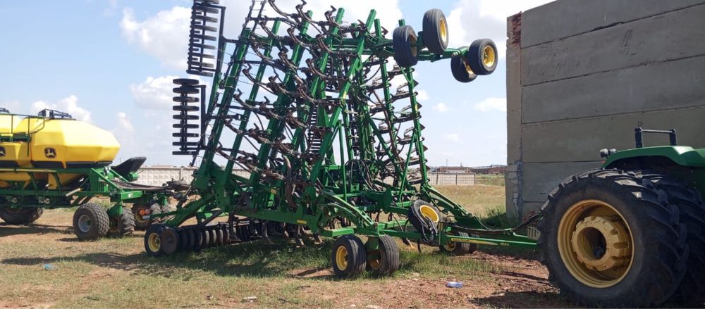 Продам трактор John Deere