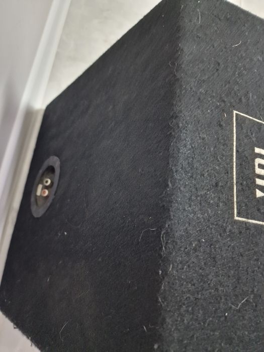 Сабвуфер автомобильный